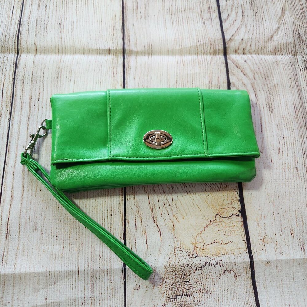 Women's Clutch Wristlet Purse Soft Faux Leather Kelly Green Phone Bag Case